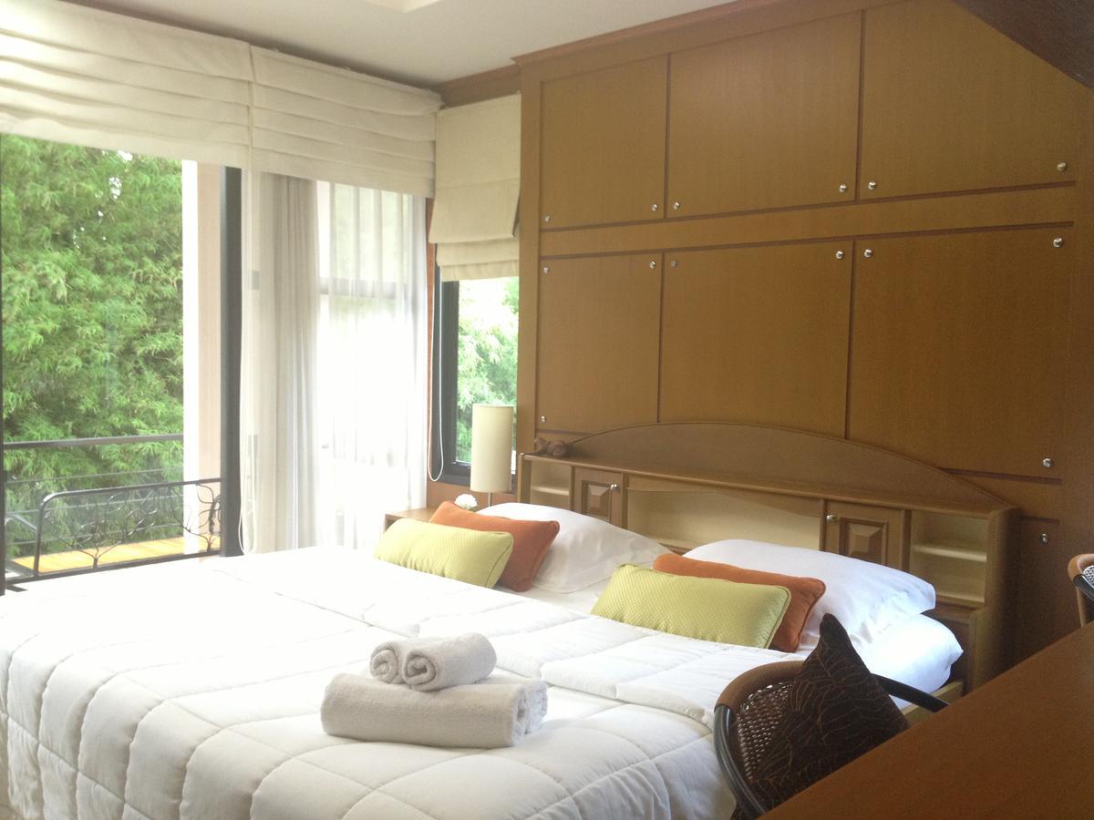 Ruankeaw Homestay Nai Harn Exteriör bild